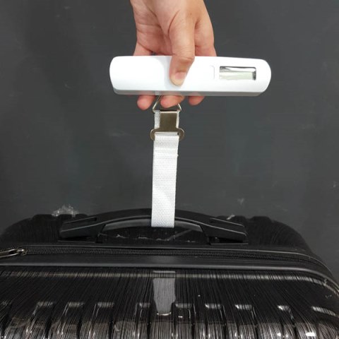 Luggage Scale With 2500 mAh Power Bank (3)